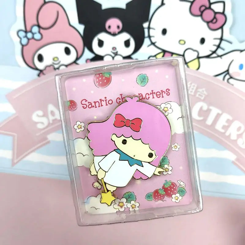 Strawberry Series Sanrio karakterek - Zsákbamacska kitűző