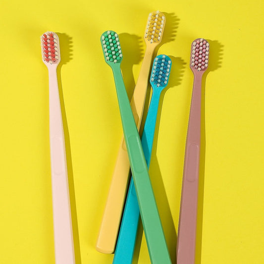 Színes felnőtt széles fejű fogkefe (5 db)