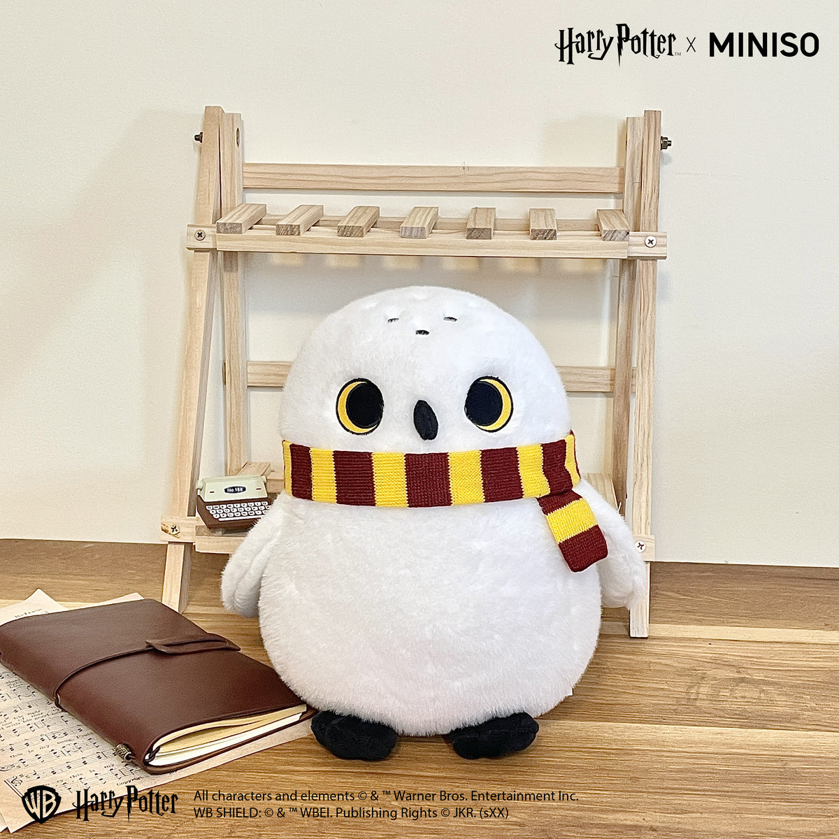 Harry Potter Kollekció - Sálas Hedwig plüss - Miniso Hungary