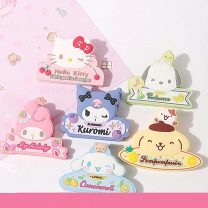 Sanrio Kollekció - Zsákbamacska hűtőmágnes